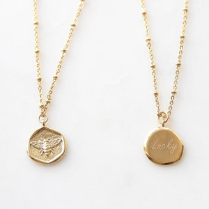 Collar de monedas de oro Collar de abejas. Regalo del Día de las Madres Collar Boho Delicado Minimalista Todos los días boho Joyería Regalo para ella Personalizado