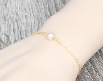 Bracciale di perle: disco iniziale in oro personalizzato, gioielli per damigelle d'onore