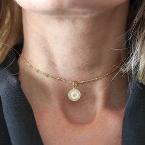 Opaal gouden munt hanger ketting. Gepersonaliseerde sierlijke schijf minimalistische eenvoudige delicate medaille ketting dagelijks verjaardagscadeau voor haar afbeelding 8