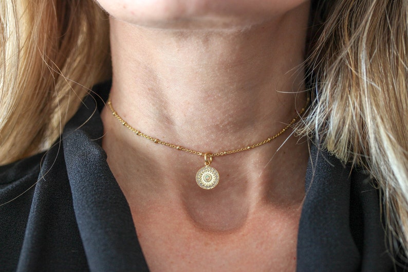 Opaal gouden munt hanger ketting. Gepersonaliseerde sierlijke schijf minimalistische eenvoudige delicate medaille ketting dagelijks verjaardagscadeau voor haar afbeelding 8