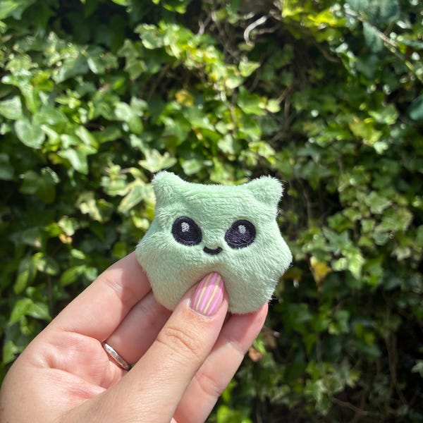 Alien Plush Fidget: Sensory Pocket Pal