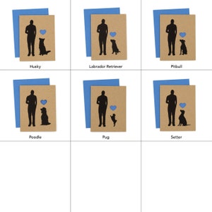 Puede incluir: Tarjetas de felicitaci&oacute;n con la silueta de una persona y un perro, con un coraz&oacute;n azul. Cada tarjeta presenta una raza de perro diferente: Husky, Labrador Retriever, Pitbull, Caniche, Carlino y Setter. Las tarjetas tienen una parte delantera de papel kraft y un reverso azul.