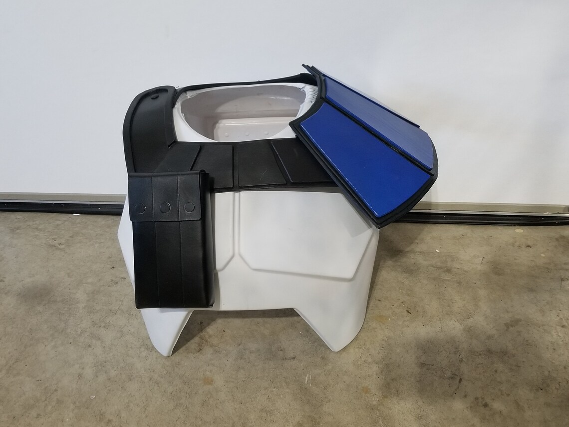 captain rex pauldron