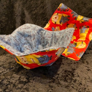 Minions Bowl Cozy Set: Microwave Safe Cotton Bowl Holders