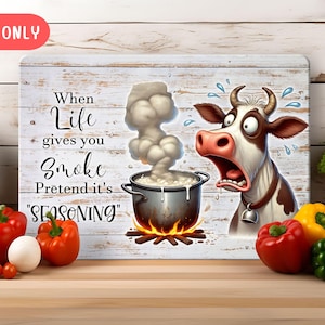 Tagliere con mucca divertente, design a sublimazione: Burnt Soup Kitchen (JPG)