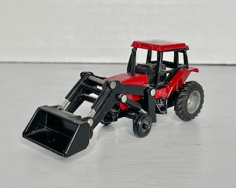 Case International Front End Loader with Cab 1/64 Scale ERTL 1832 5571