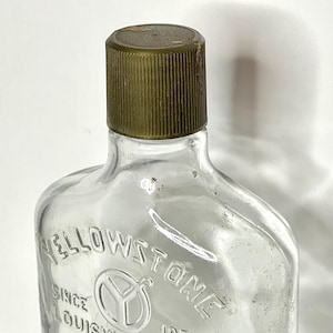 60s / 70s Yellowstone Whiskey Bottle Since 1872 Louisville Ky Kentucky 1 One Pint Liquor Bottle Glass Vintage Clear