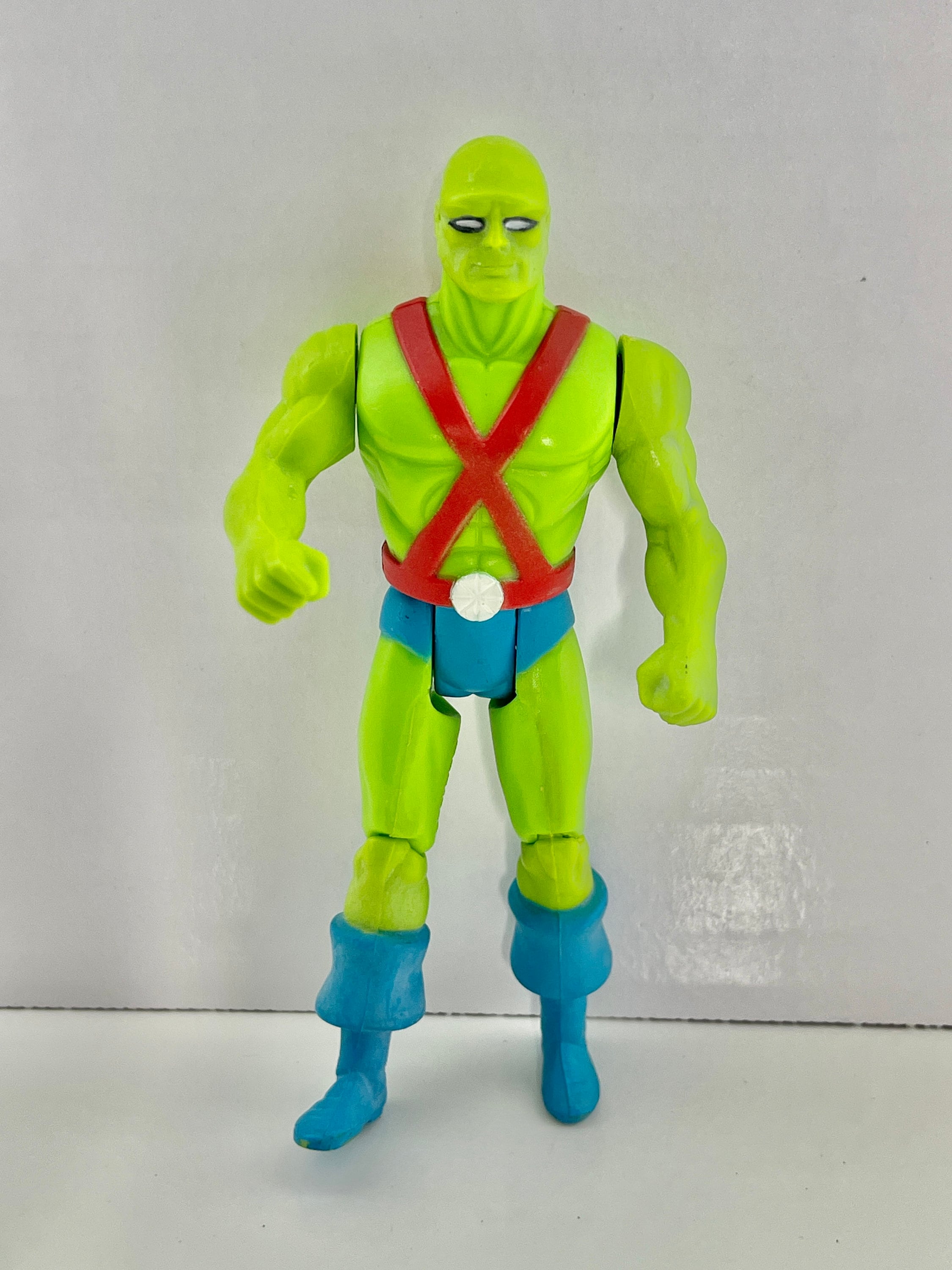 COMIC BOOK FAN AND LOVER: DETECTIVE MARCIANO: ANILLOS DE SATURNO - DC