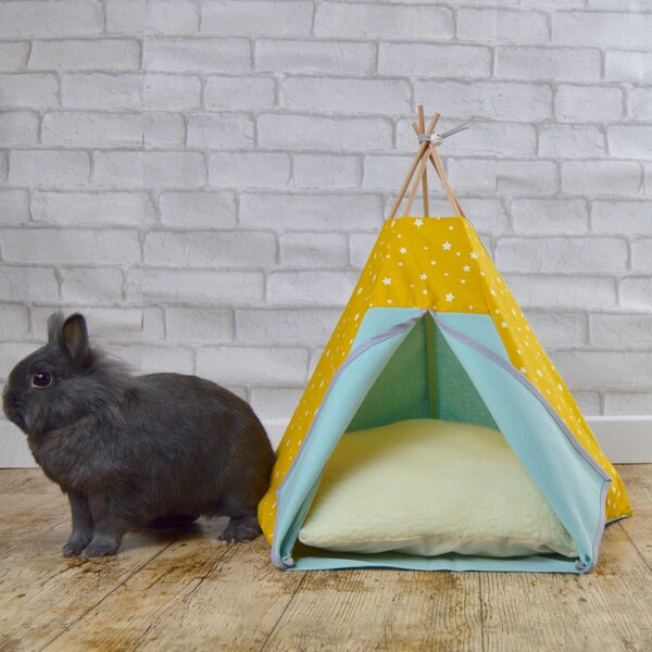 Rabbit house, bunny house, rabbit teepee, bedding for bunny, rabbit mat, bunny mat - star pattern - light blue & yellow