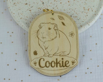 Personalized Wooden Name Sign for Guinea Pig - Unique Accessory with Engraved Illustration