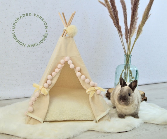 Lovely Rabbit Hutch or Bunny Bed in Shape of a Teepee Chinchilla