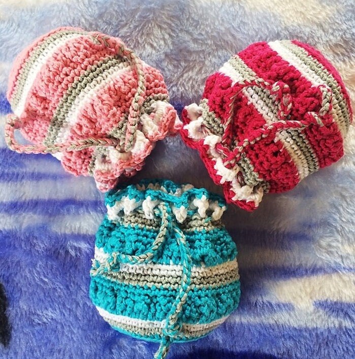 small crochet pouch