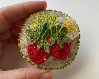 Broche de broderie de fraises!!! 2 Strawberry Soft Pin, style vintage