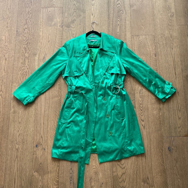 SATIN TRENCH COAT bold emerald green jacket with long sleeves, double collar, button up and tie waist, size medium/large