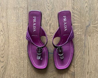 PRADA KITTEN HEELS purple/ brown thong open toe kitten heels with leather buckle, size 36