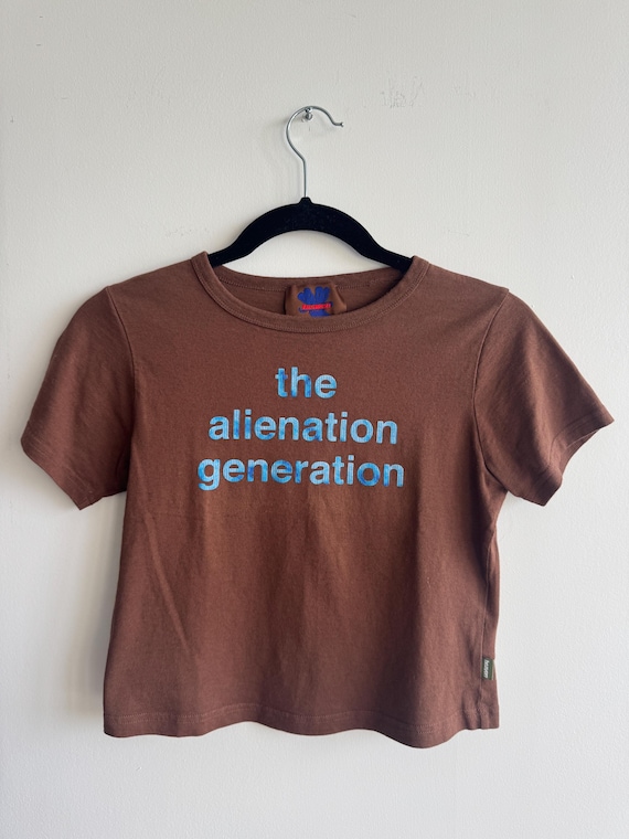 HEAVEN by MARC JACOBS Brown Baby T With Blue Graphic Quote, Size