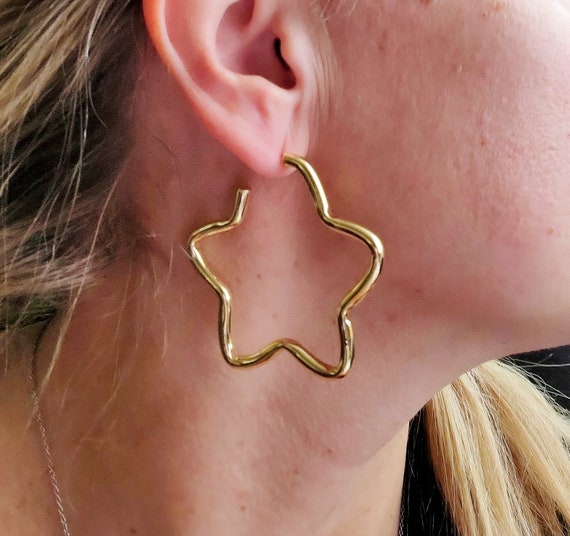 Gold star hoops deals