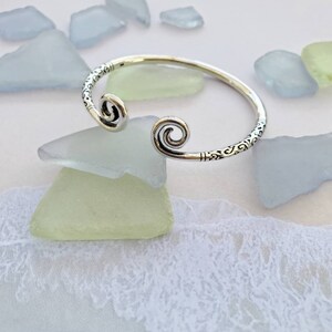Pulsera chapada en plata esterlina Pulsera apilable Joyería bohemia Regalo para ella