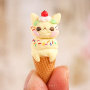 Helado de gatito con confeti kawaii - Charm de arcilla polimérica