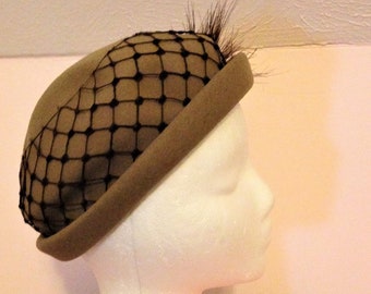 An Antique Retro hat Headband Fascinator Felt material Taupe color Circa 1910-20 61N+NuQ7f9L._AC_UY1000_.jpg main image 4