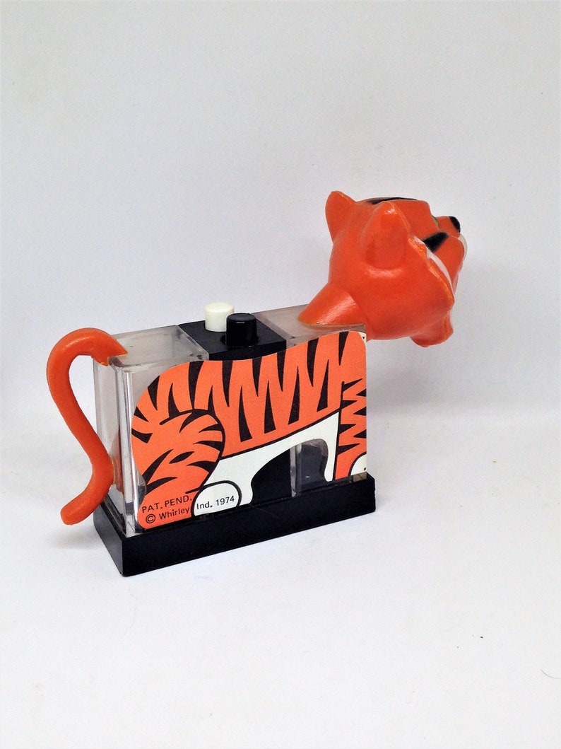 Push Button Salt Pepper Vintage Counter Display Salt Pepper Esso Tiger Salt Pepper Shaker Set Orange Tiger Whirley 1974
