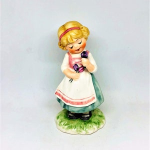 Vintage Goebel Girl Firgurine, W Germany Figuirne, Young Girl with Tulips Figurine, Blonde Girl Goebel Figurine