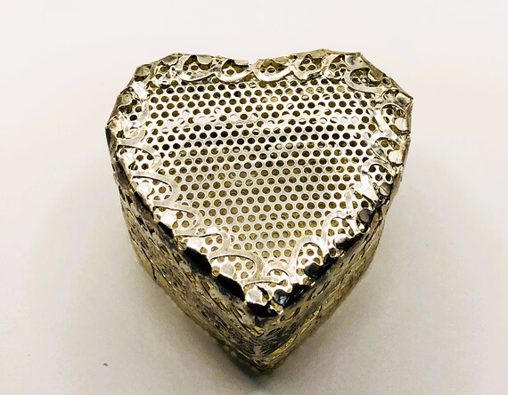 Vintage Silver Metal Mesh Heart Trinket Box, Hear… - image 2
