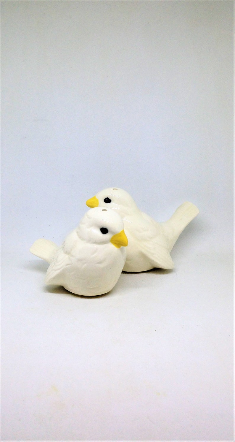 Spring Table Decor Bird Decor Easter Salt and Pepper Collectible Salt Pepper White Bird Salt Pepper Vintage Bird Salt and Pepper