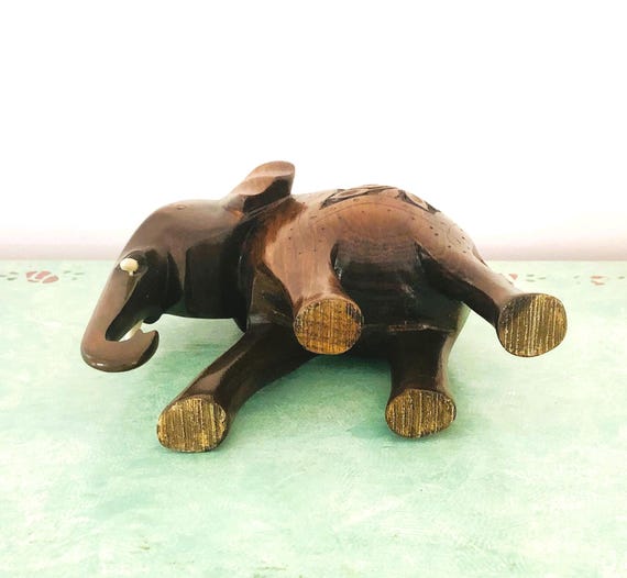ヴィンテージの木製彫刻象の置物：アフリカのアート装飾 - Etsy 日本