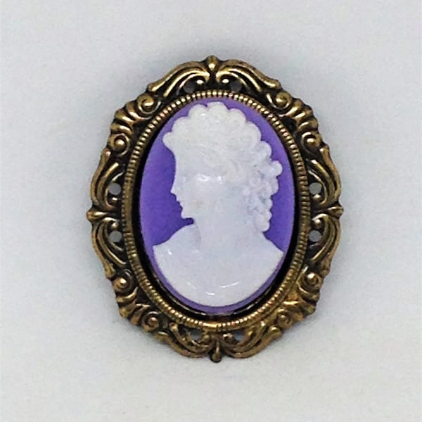 Vintage Cameo Brooch, Lilac Cameo, Bronze Filigree Pin, Cameo Filigree Pin, Cameo Lady Brooch, Collectible Brooch