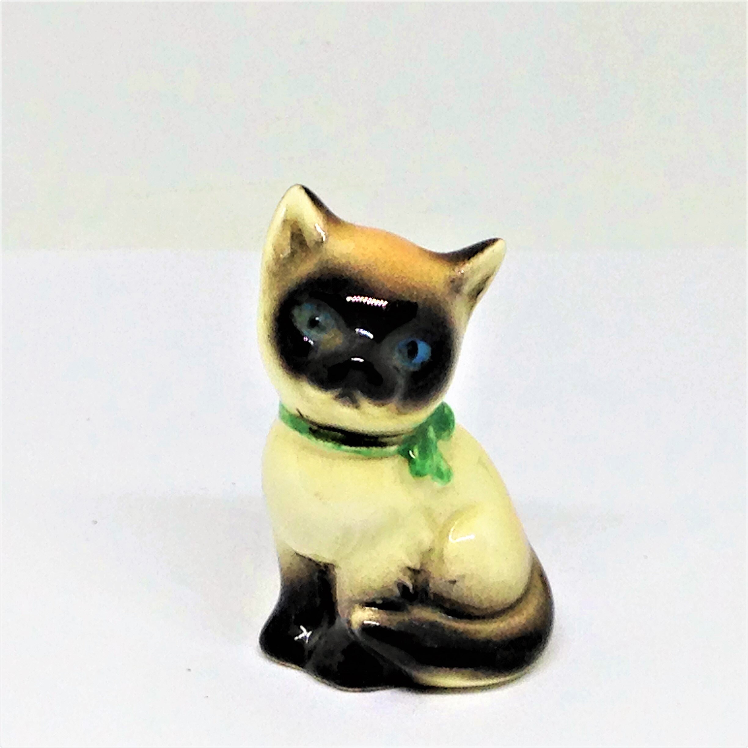 goebel cat figurine