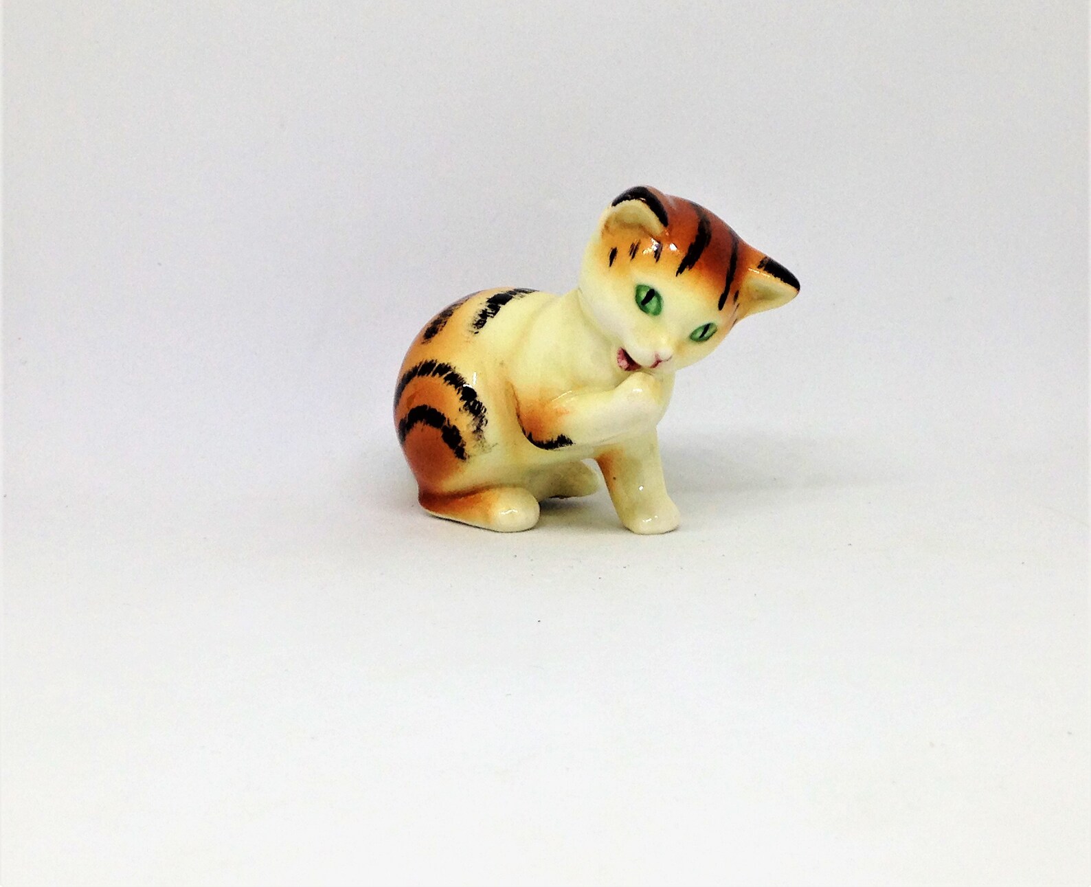 goebel cat figurine