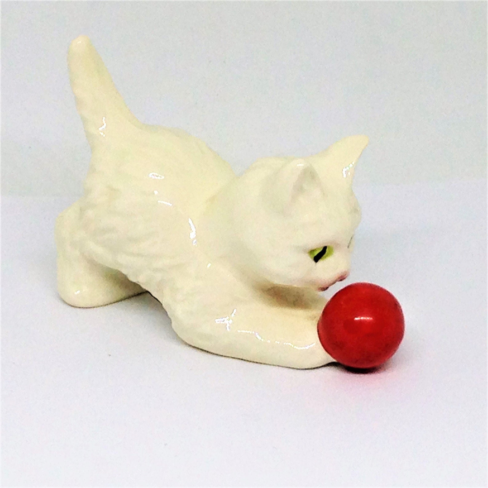 goebel cat figurine