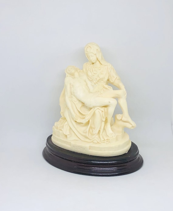 Vintage Santini Pieta Sculpture: Mary and Jesus Religious