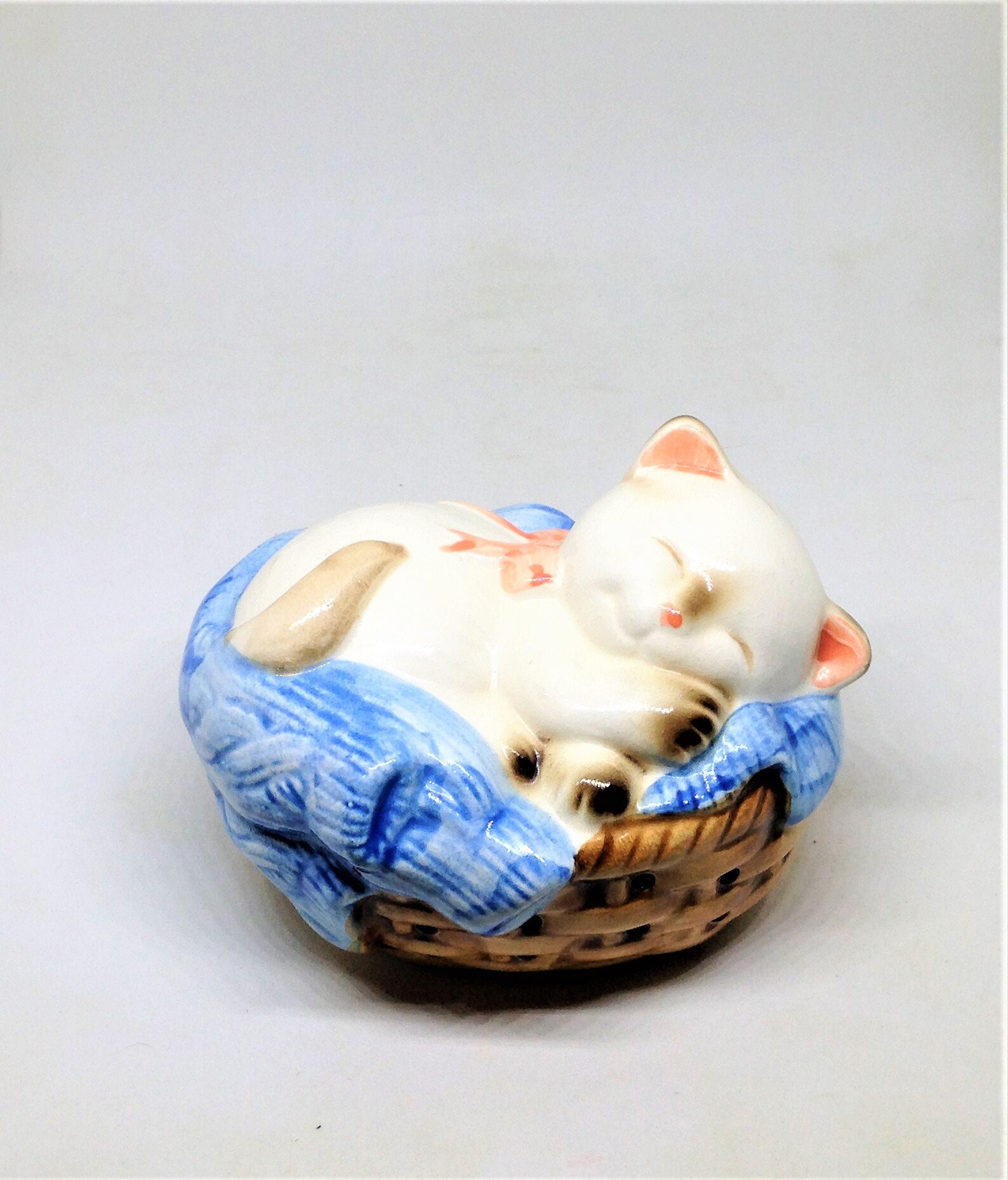Vintage Avon Cat Avon Porcelain Avon Cat Potpourri Etsy