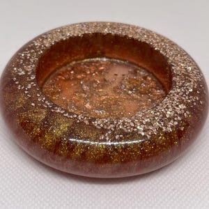 see through jewellery dish with baubles, jewellery dish, trinket dish, dish,