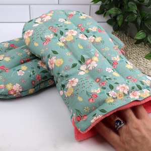 Therapeutic Heating Pad for painful Hands, Joints and Discomfort. Microwave or freeze for Cool Pack. (Set of 2)