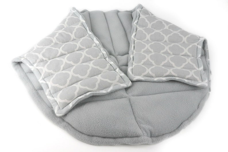 XL Microwave Heating Pad for Neck, Shoulder and Back Relief. 5- Gray Quatrefoil