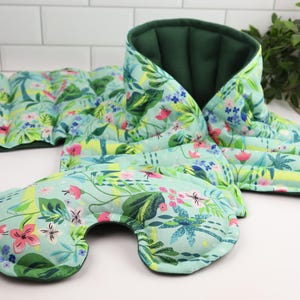 Coffret cadeau détente de 3. tour de cou pour micro-ondes, grand coussin chauffant et oreiller pour les yeux. 9- Tropical Comfort