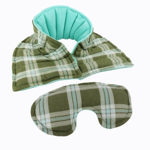 Heating Pad Gift Set. Large Heated Neck Wrap with matching Eye Pillow. Microwavable for Moist Therapeutic Heat or Chill for Cooling Relief.