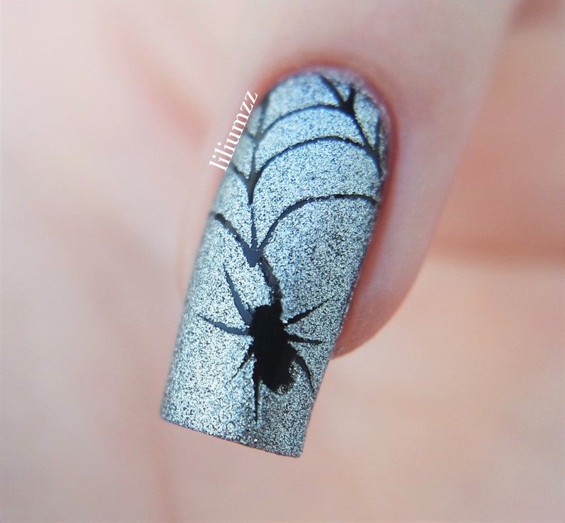 Pochoirs à ongles toiles d'araignée image 2