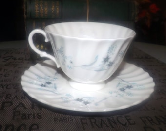 Vintage Royal Doulton Millefleur Footed Cups and Saucers ~ H4953 ~ Four ~ circa 1958-1974