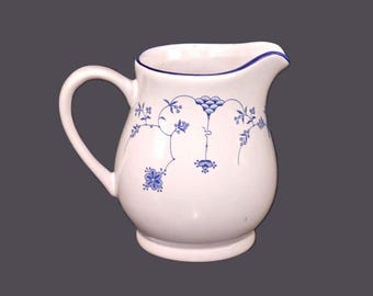 Vintage Royal Oak RLO2 creamer jug. Flaw.