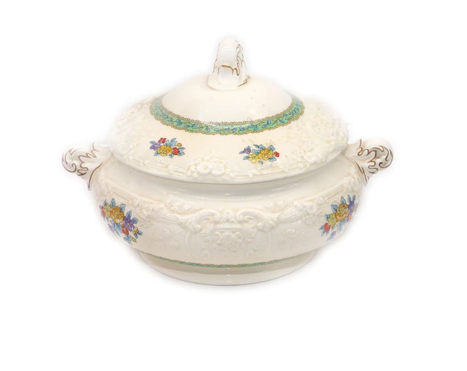 Antique Edwardian Age George Jones & Sons | Princess Pottery | Crescent Pottery Marlborough 30501 covered serving bowl England. Flaws.