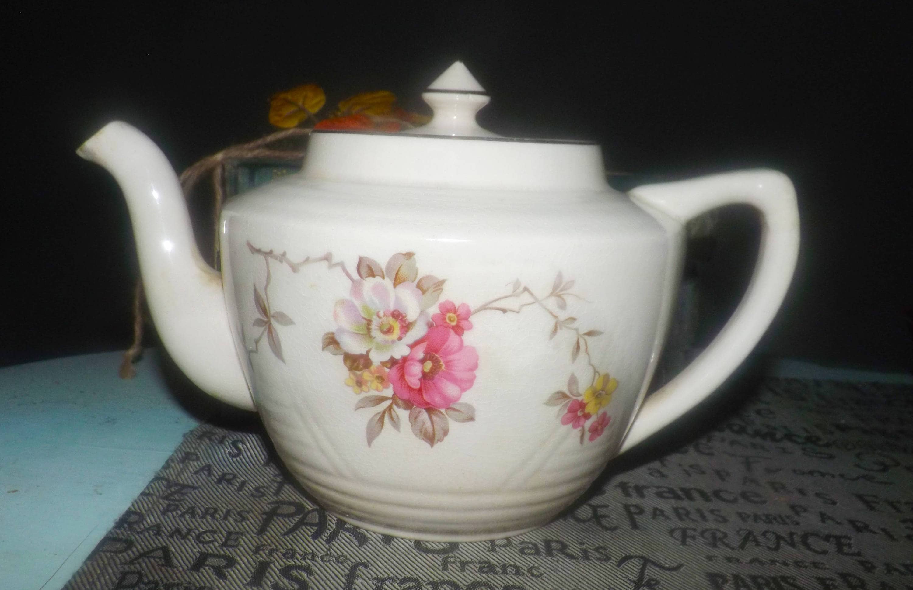 Midcentury Arthur Wood 4128 teapot made in England.