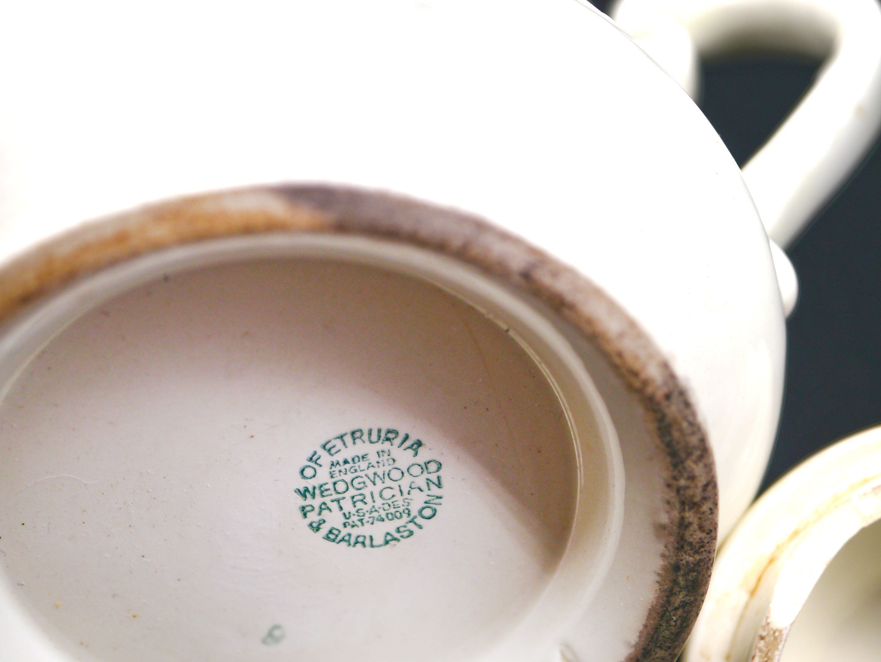 Wedgwood Patrician fourcup teapot. Wedgwood Queensware made in England