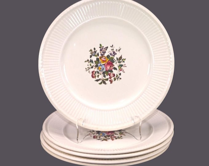 Five Wedgwood Conway AK8384 large dinner plates. Edme ironstone made in England.