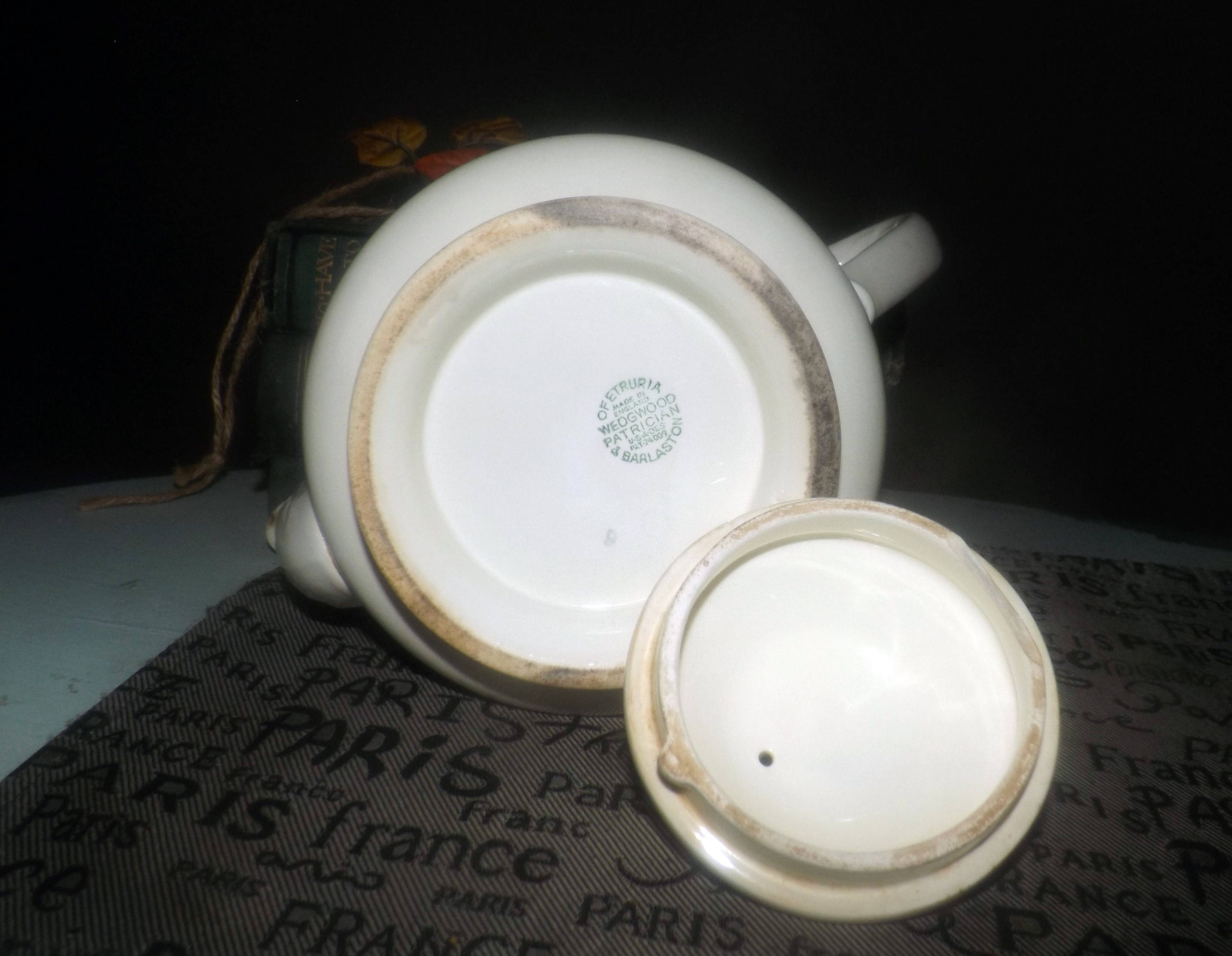 Wedgwood Patrician teapot. Queensware line. made in England. Flaw (see