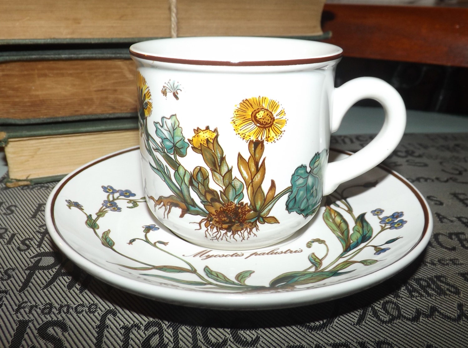 Vintage (c.1980s) Villeroy and Boch Botanica pattern tea set (flat cup