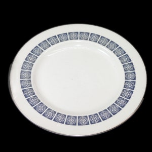 Vintage dessert or side plate made in England Sold individually. Royal Doulton Medallion TC1077 bread 1970s